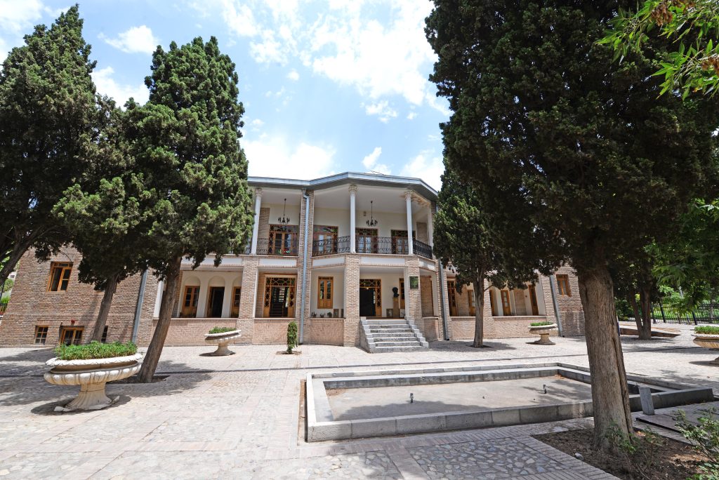 موزه گرافیک در پارک پلیس در تهران
