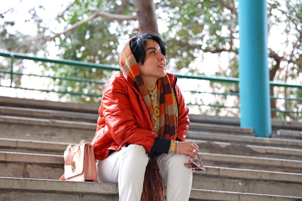 نمونه کار عکاسی در فضای باز از خانم در تهران