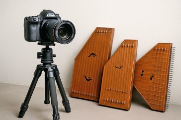 انجام عکاسی از نوازندگان سنتور در فضای باز و بسته
